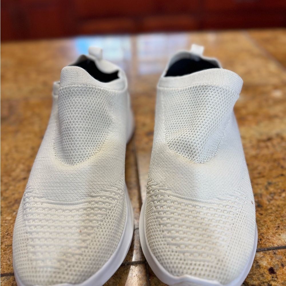 Vessi Everyday Move Slip On Sneakers Mens 9 Cream Beige Waterproof Casual Shoes - Picture 2 of 9